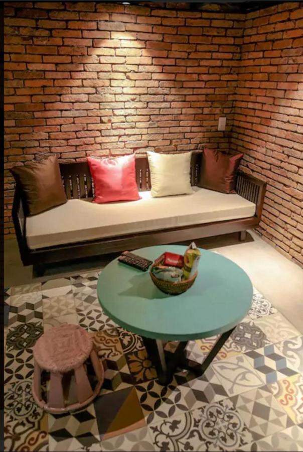 Stay&Chill - S.1: Ancient Studio Nearby Bui Vien Ho Şi Min Dış mekan fotoğraf